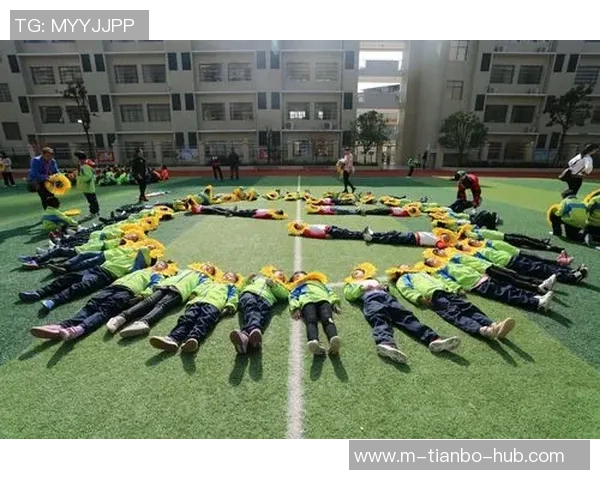 激情四溢的开幕式足球表演点燃全场热情展现运动精神与团队合作魅力